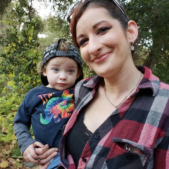 Meet your Posher, Ashley - Picture 1 of 1